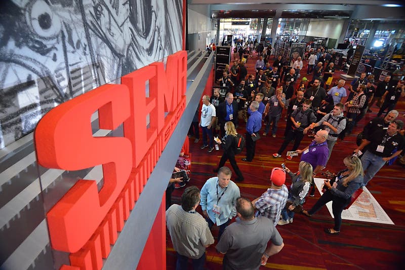 뜨거운 열정을 담은 튜닝카 전시회,
2016 세마쇼