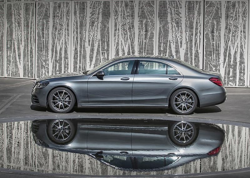 한국에 상륙한 플래그십 세단의 정수,
메르세데스 벤츠 S클래스