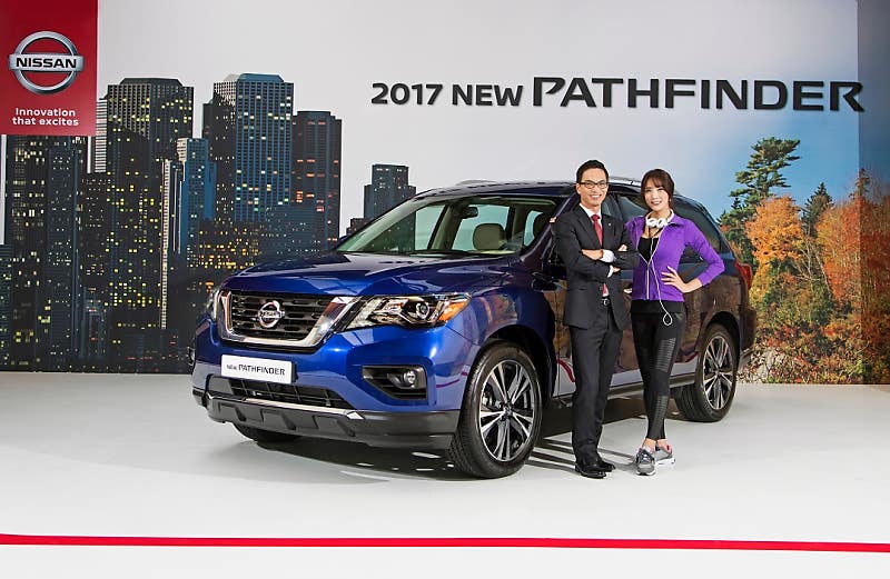 닛산 SUV 패스파인더,
4세대 페이스리프트로 승부