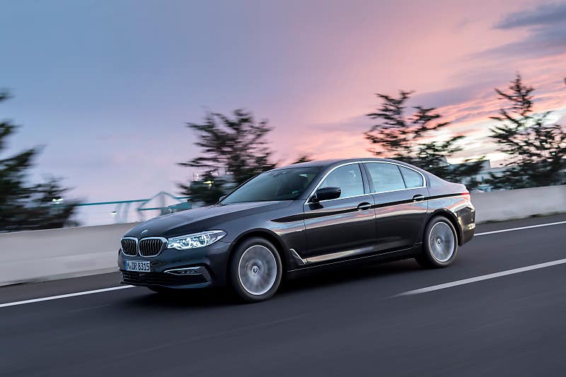 2017 BMW 5시리즈를
설명하는 숫자들