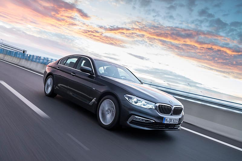 2017 BMW 5시리즈를
설명하는 숫자들