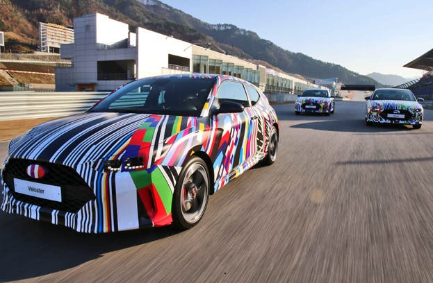 위장 랩핑 두른 신형 벨로스터 등장