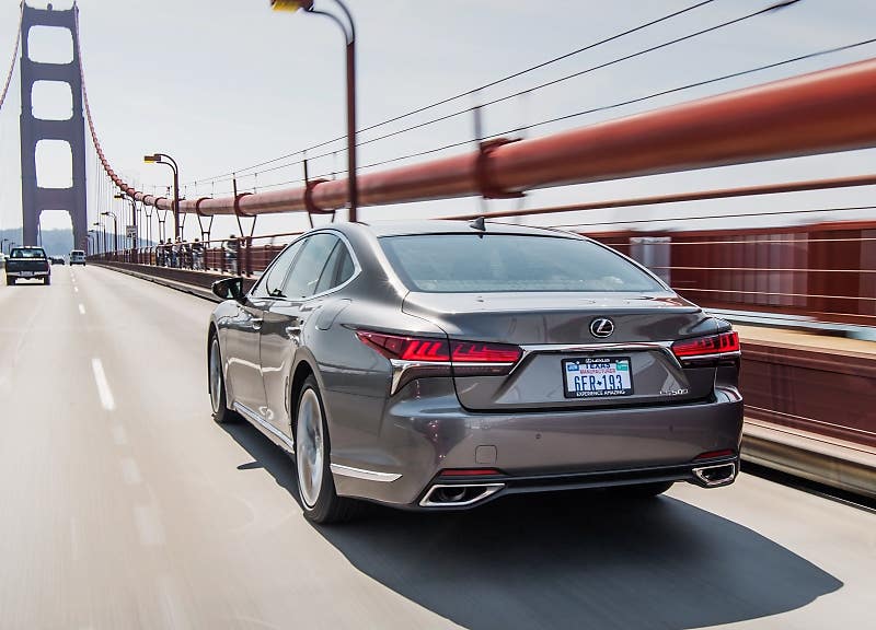 렉서스, LS500에 트윈터보 라인업 추가