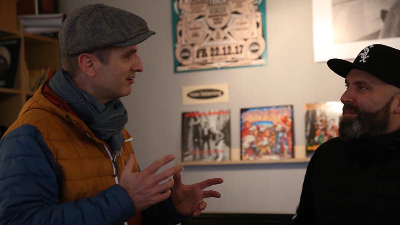 아날로그의 맛에 빠진 자동차 제조사의 마케팅 전략