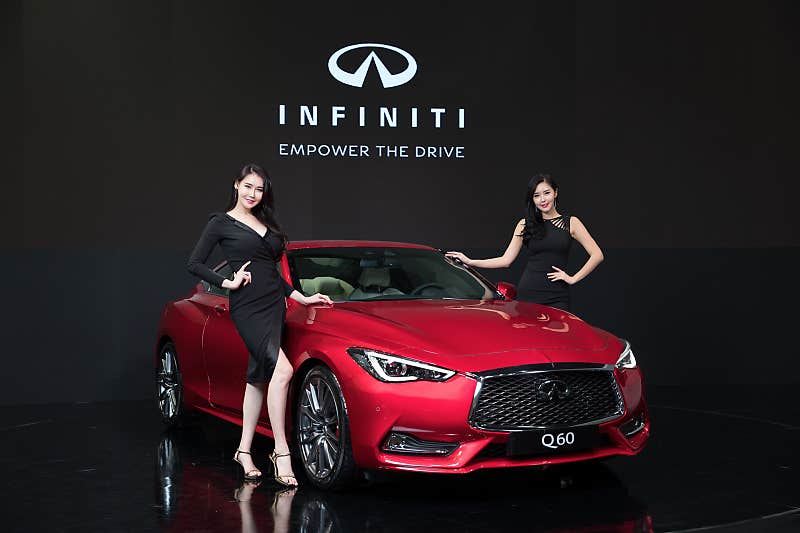 셋이서 맛본 '빨간 맛'!
인피니티 Q60 레드 스포츠 400