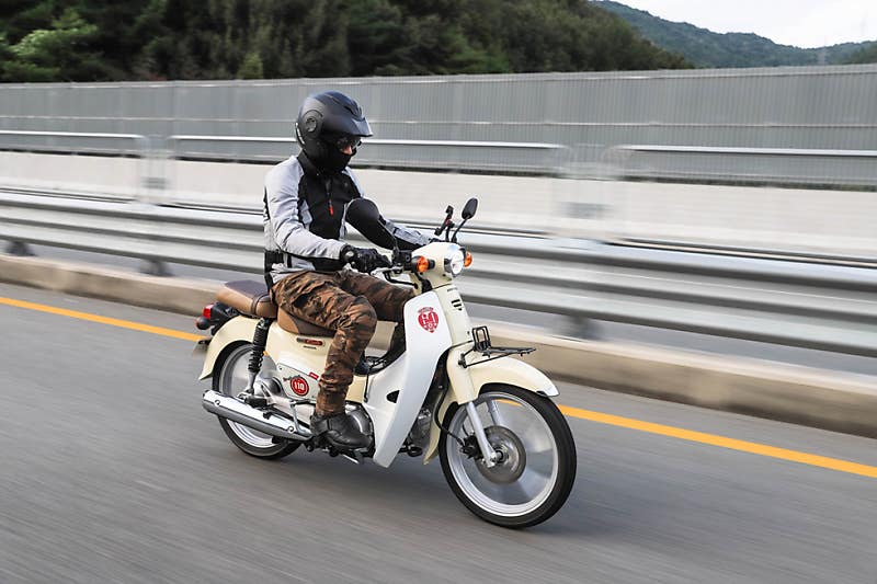 슈퍼커브 VS 1리터, 실연비 해부학