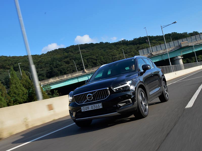 볼보 XC40, 컴팩트한 ‘남친’