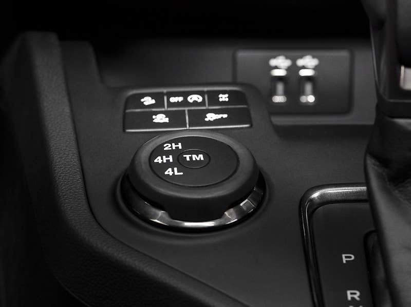 북미오토쇼, 전설적 기종의 부활로
눈길 사로잡은 포드