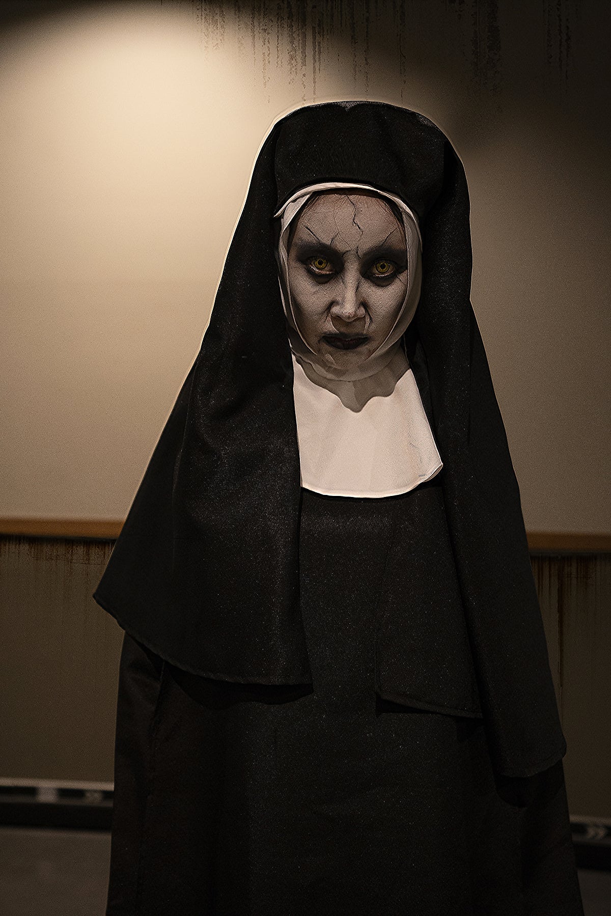 Проклятие монахини аббатство. Проклятие монахини бо́нни а́аронс. Монахиня правда. Демон валак проклятие монахини. Монахиня правда.