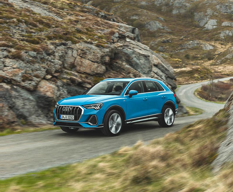 2세대 아우디 Q3,
3만 3,700유로에 예약 시작