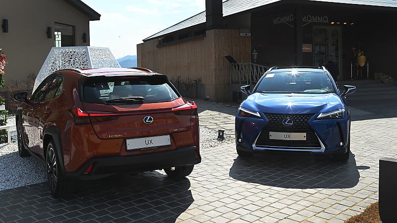 렉서스의 초 컴팩트 SUV UX 250h,
새로운 경험의 제안