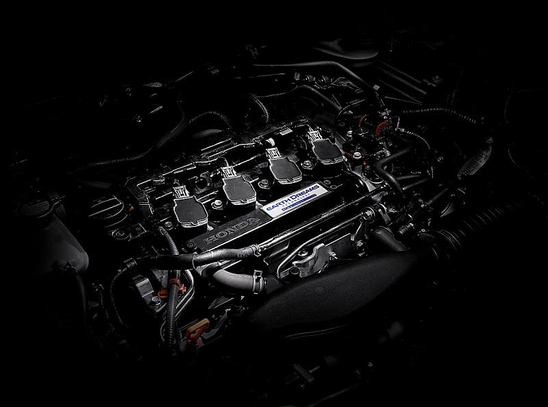 준중형 스포츠 세단 격돌,
시빅 스포츠 vs 아반떼 스포츠