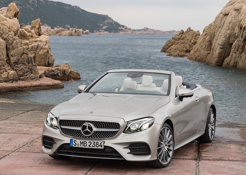 햇살과 시선을 즐겨라! 오픈에어링을 위한 컨버터블 열전