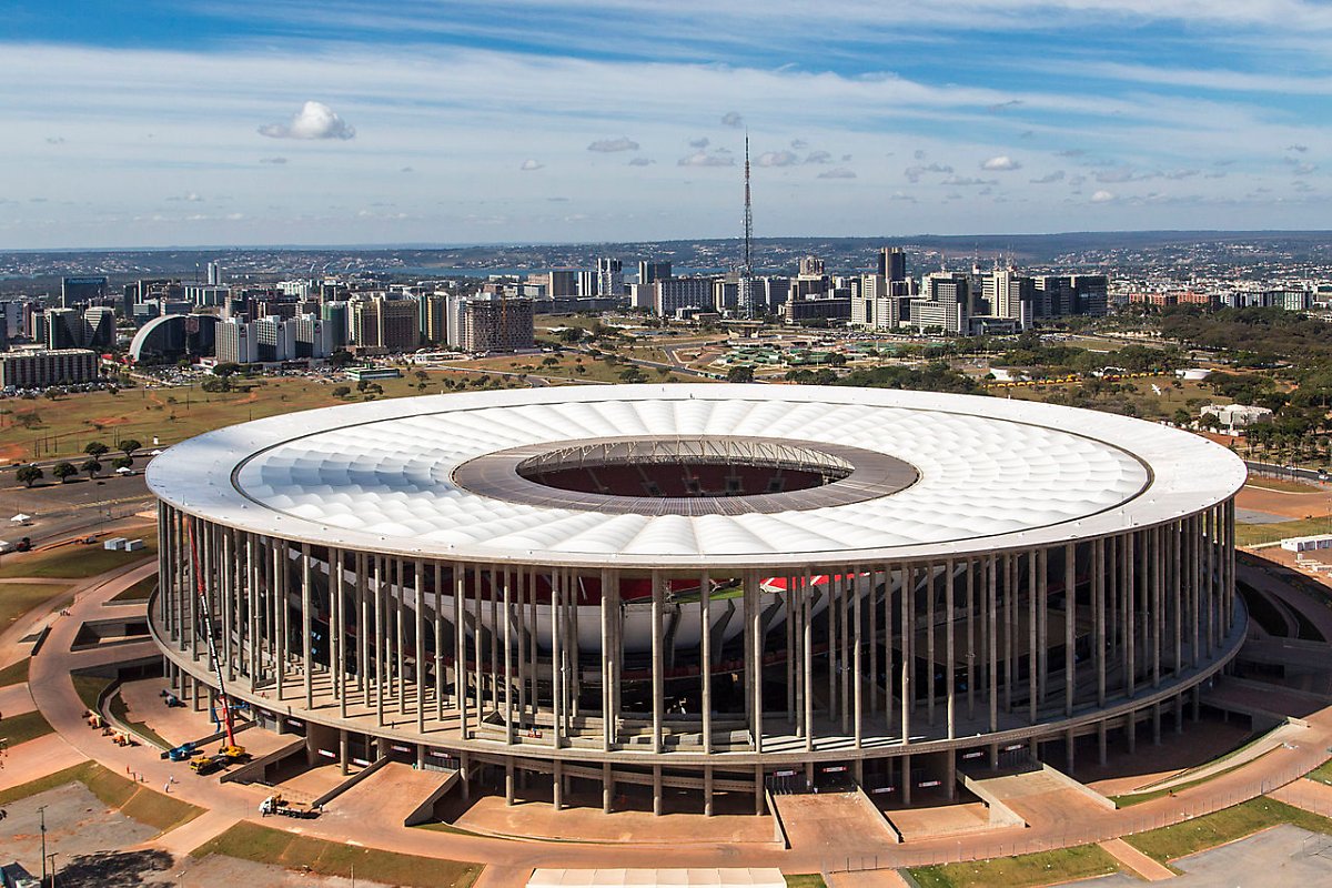 1280px-Brasilia_Stadium_-_June_2013.jpg?type=w1200