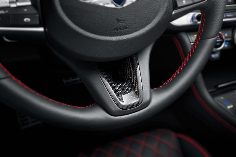 제네시스 2020 G70 출시,
고성능 감성+편의성 업그레이드