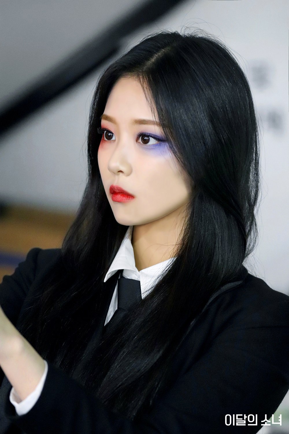 The Official LOONA (이달의 소녀) Hyunjin Thread | Page 8 | Hallyu+
