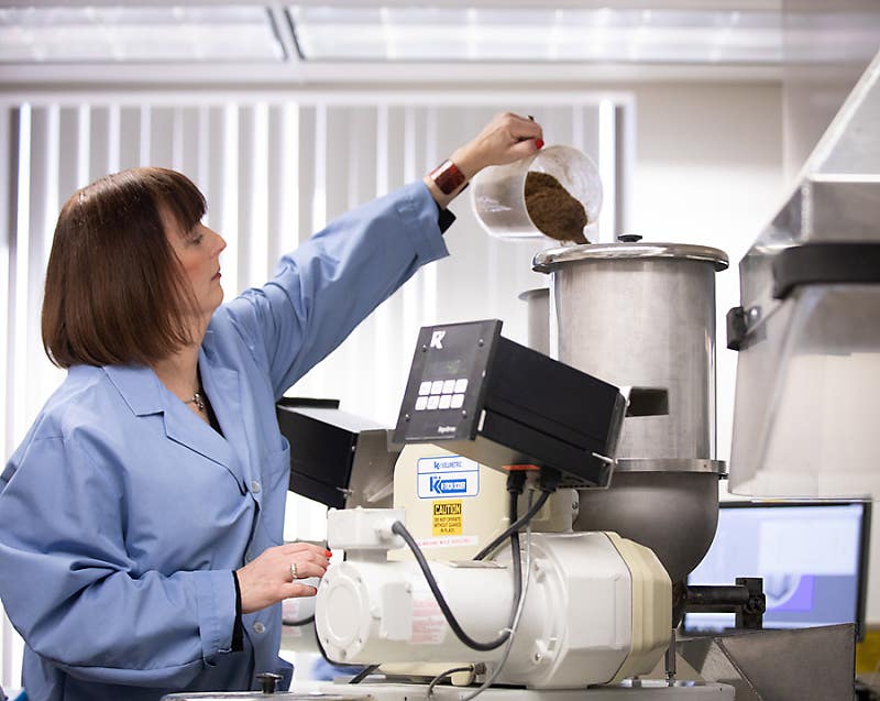 포드, 맥카페 원두껍질로 자동차 부품 만든다?