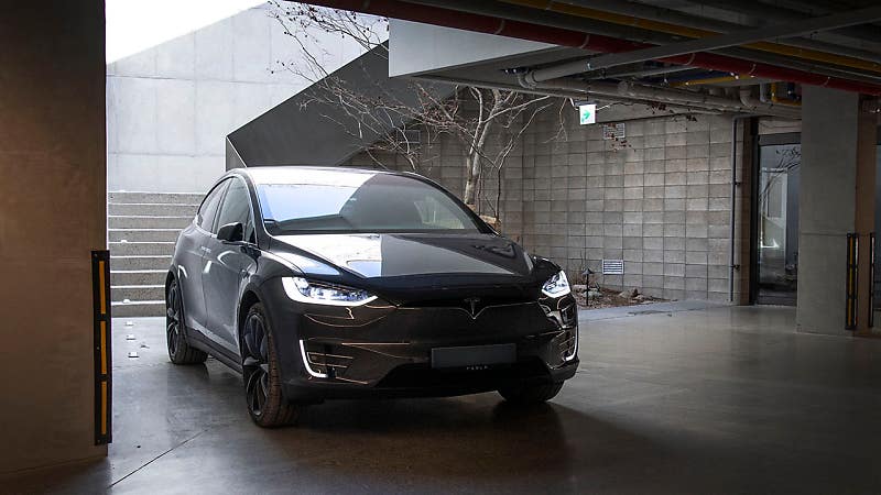 짜릿한 상상력의 억대 SUV들! 볼보 XC90 T8 PHEV & 테슬라 모델 X