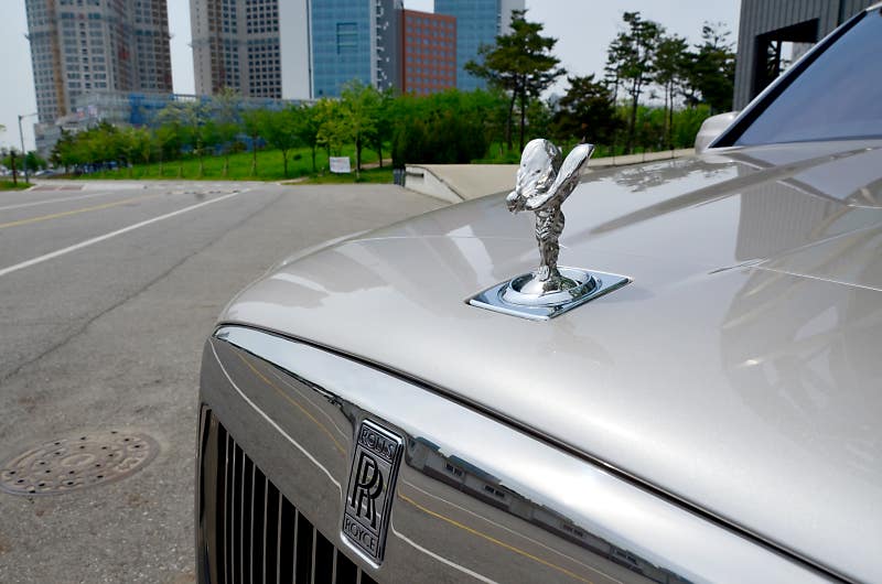 어나더 레벨 SUV 롤스로이스 컬리넌