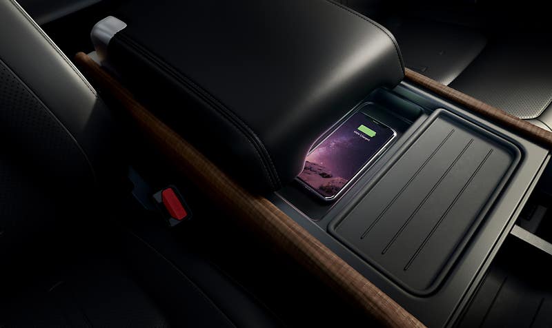 랜드로버 디펜더의 차세대 인포테인먼트 시스템 피비 프로