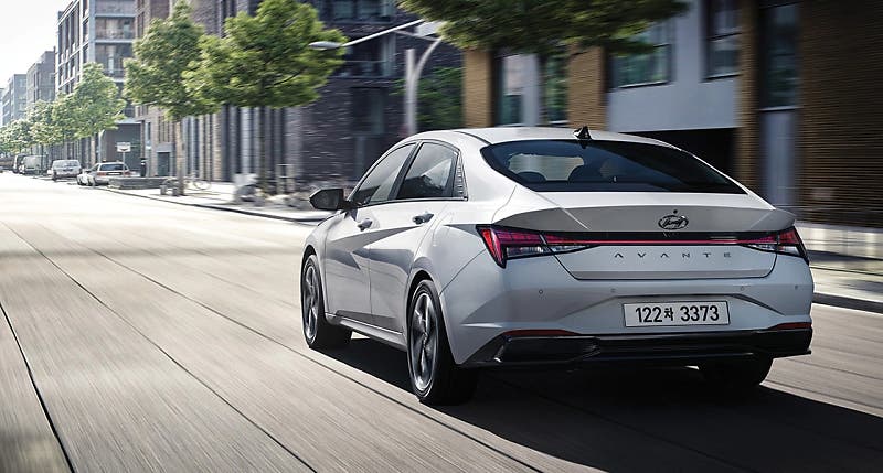 아반떼 하이브리드·N라인 출시, 준중형 세단 시장 지배한다