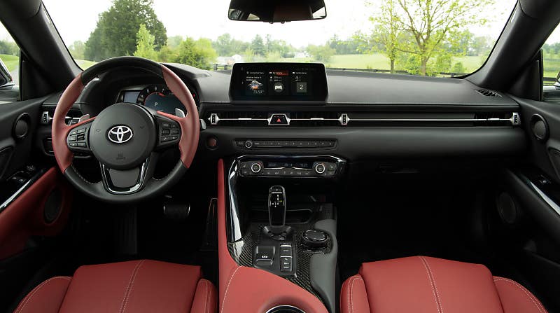 불매운동에도 사고 싶게 만드는
토요타 GR 수프라