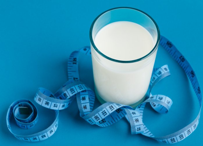 “일반 우유, 저지방 우유보다 다이어트에 유리”