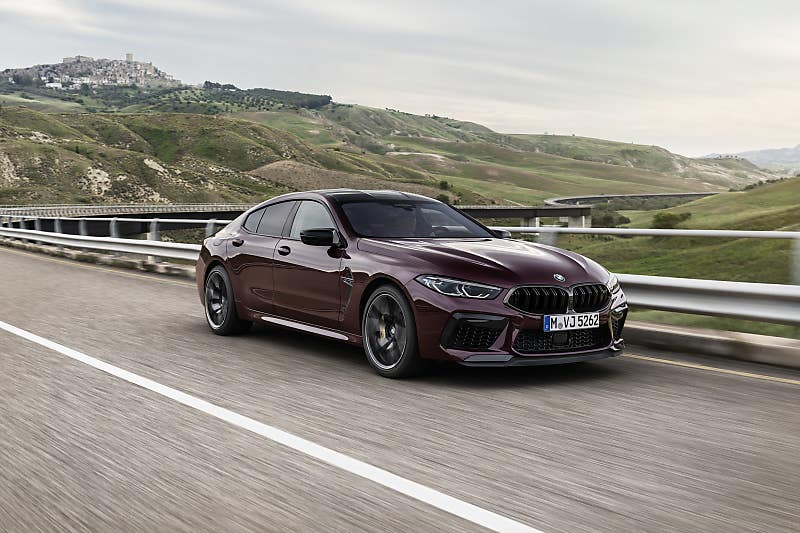 제로백 3.2초! 가장 강력한 BMW
M8 그란쿠페 컴페티션 사전 계약 실시