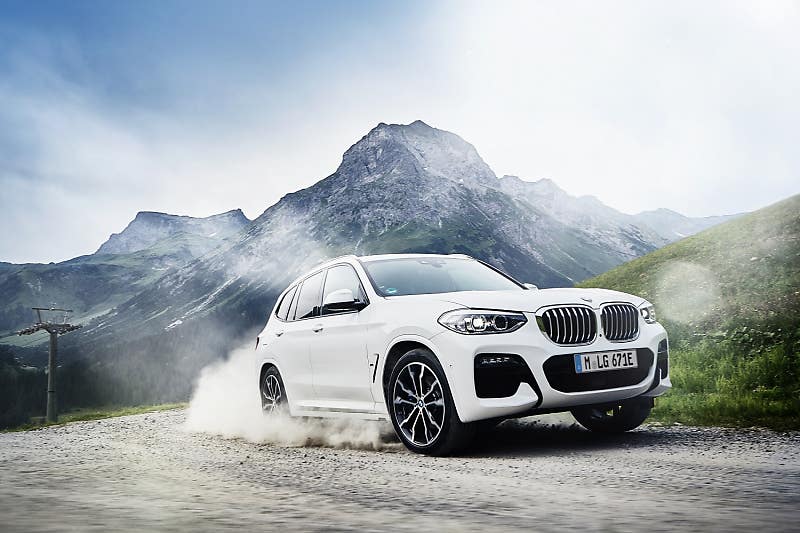 플러그인 하이브리드 BMW X3 30e 출시, 7,350~7,650만원
