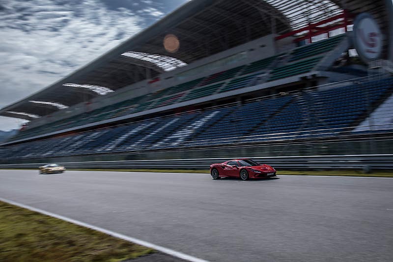 아파트 날릴까 겁났지만 귀한 경험, 페라리 로드 앤 트랙