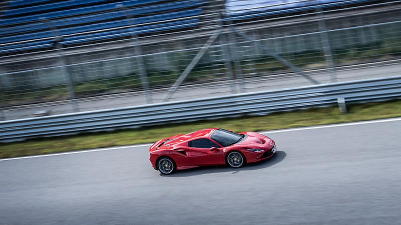 아파트 날릴까 겁났지만 귀한 경험, 페라리 로드 앤 트랙