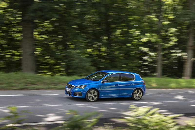 디지털 i-콕핏 적용한
2021 푸조 308 GT팩 출시, 3,490만 원