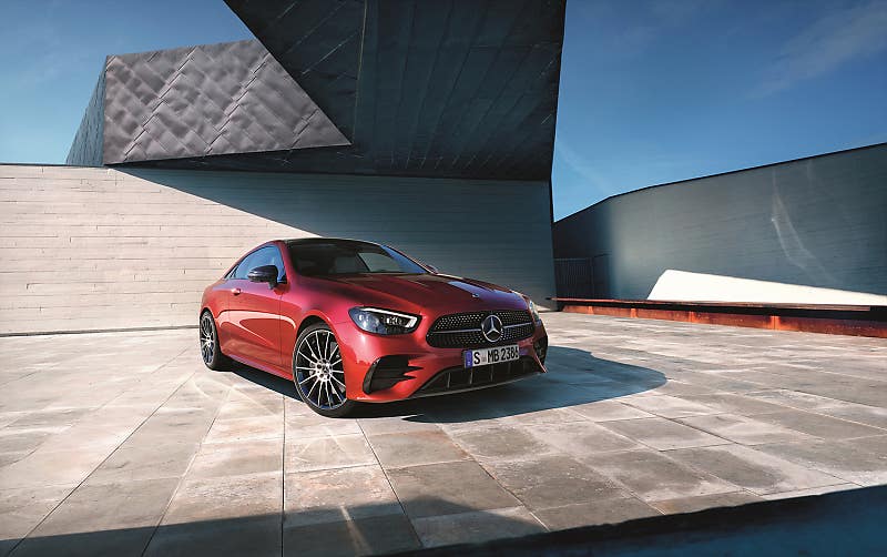 메르세데스 벤츠 E 클래스,
고성능 쿠페와 카브리올레로 라인업 완성
