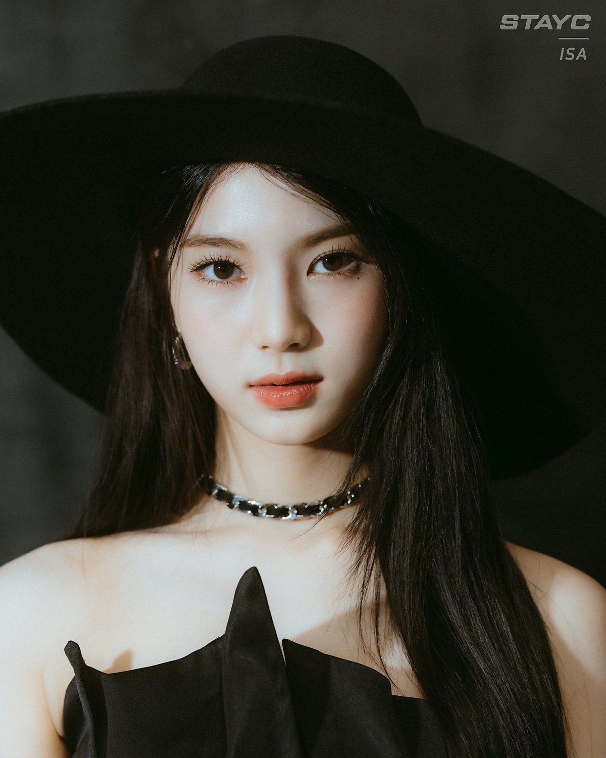 스테이씨 사진 모음! 수민, 시은, 아이사, 세은, 윤, 재이 프로필 3 EkMo0ZdUcAEaFim