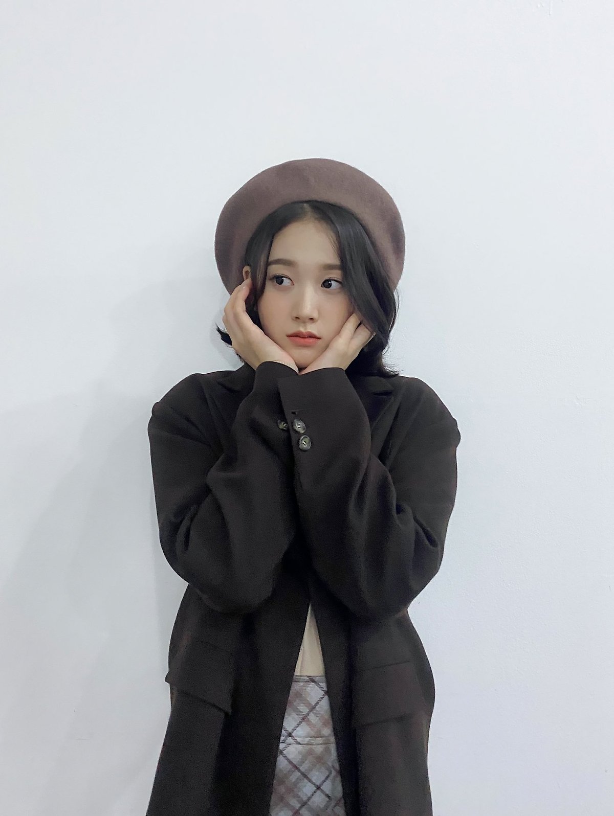스테이씨 사진 모음! 수민, 시은, 아이사, 세은, 윤, 재이 프로필 26 ElAWXMaUUAABeYw