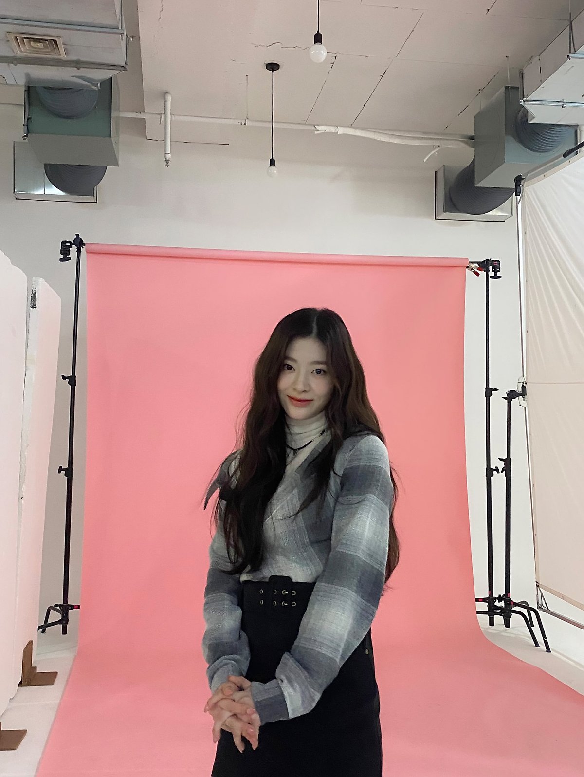 스테이씨 사진 모음! 수민, 시은, 아이사, 세은, 윤, 재이 프로필 20 ElAWRrKUUAAyBe3