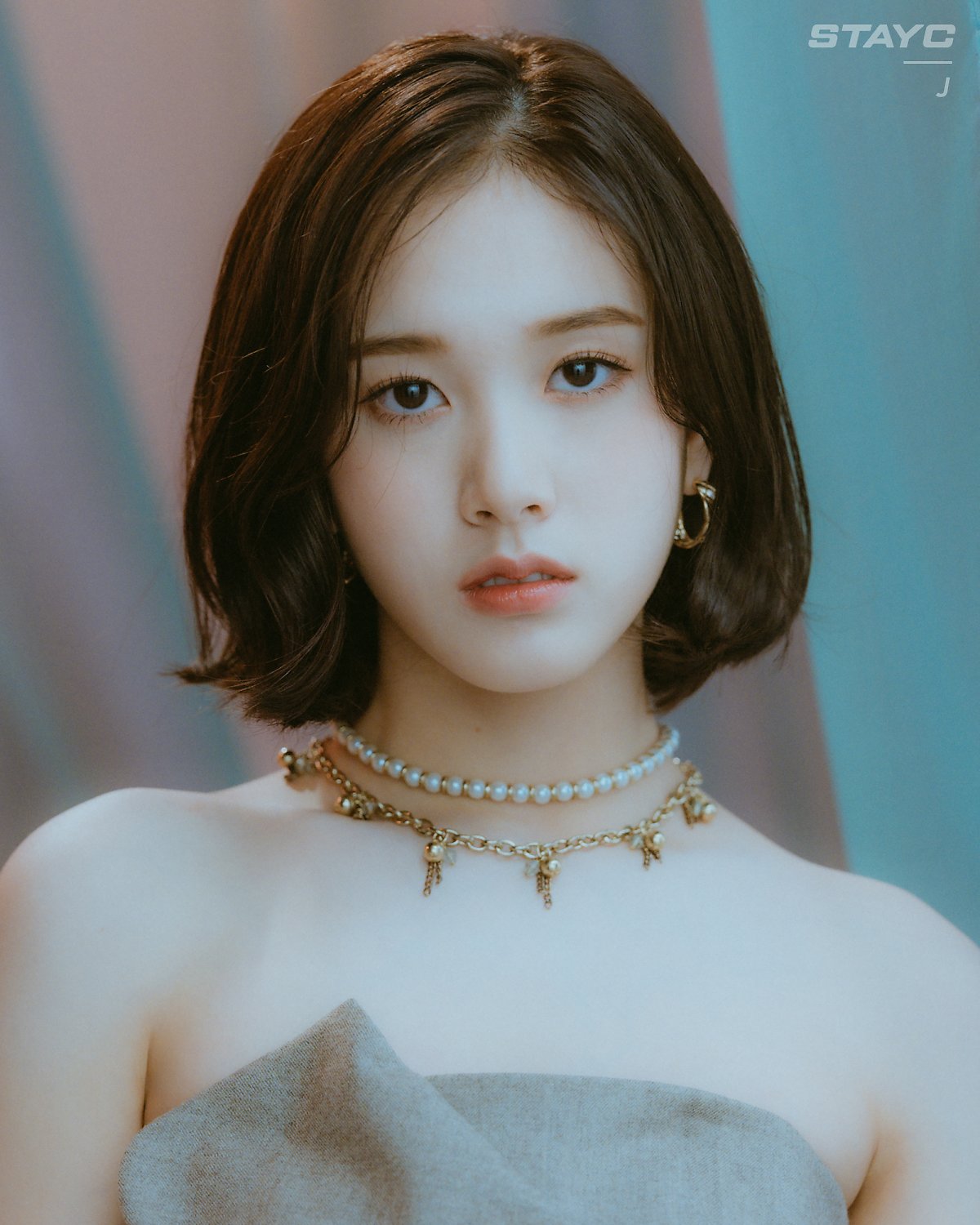 스테이씨 사진 모음! 수민, 시은, 아이사, 세은, 윤, 재이 프로필 6 EkMzmt4U4AEODXg