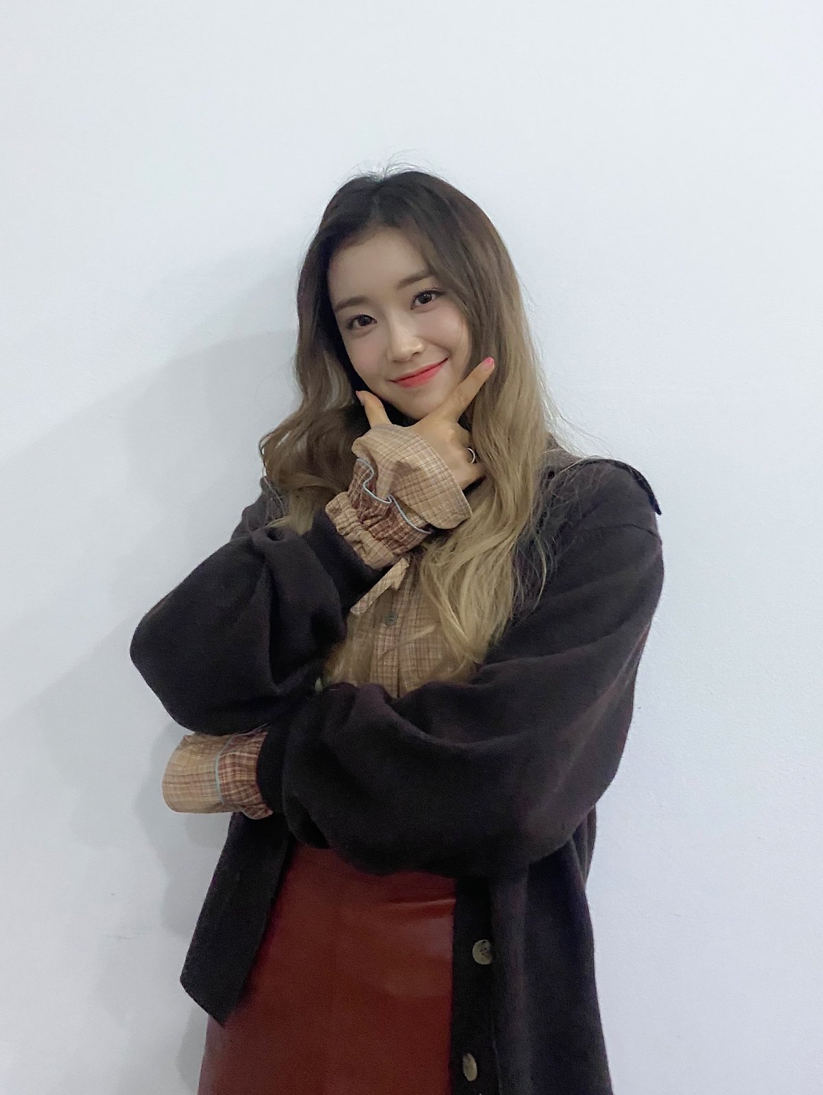 스테이씨 사진 모음! 수민, 시은, 아이사, 세은, 윤, 재이 프로필 10 ElAWGI9UcAEH8l9