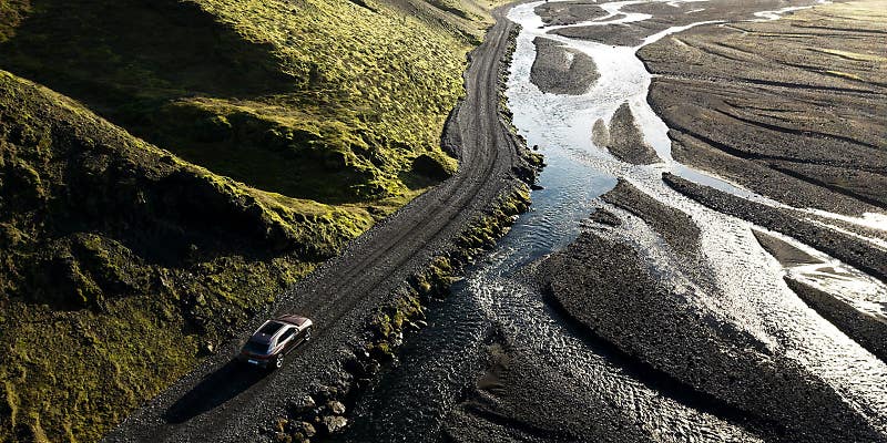 X3, GLC를 압도할 새로운 럭셔리 중형SUV, 제네시스 GV70 공개!