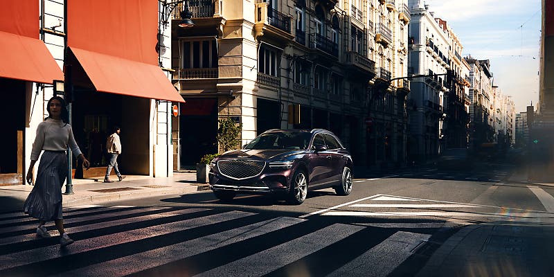 X3, GLC를 압도할 새로운 럭셔리 중형SUV, 제네시스 GV70 공개!