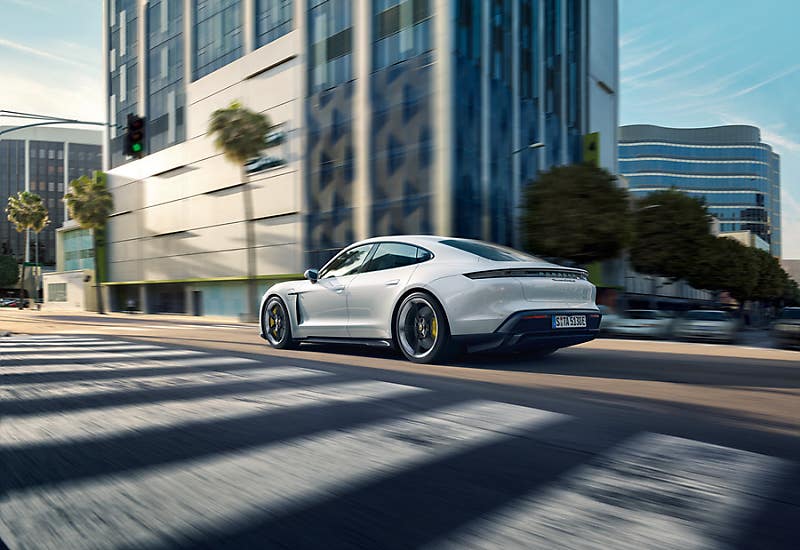 포르쉐 타이칸 터보 S 국내 출시,
0→100km/h 2.8초, 2억 3,360만 원