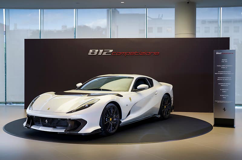 출시 네 달 만에 만나 본 실물, 페라리 역대 로드카 중 최고성능 슈퍼카