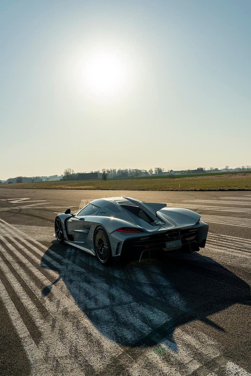 이제 500km/h는 넘어야 하이퍼카다!
내연기관의 마지막 향연