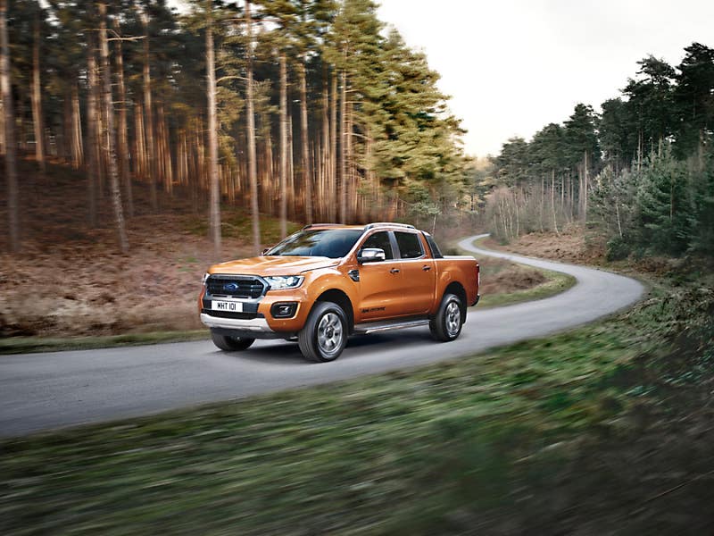 포드 레인저의 매력적인 두 가지 캐릭터, 랩터 VS. 와일드 트랙