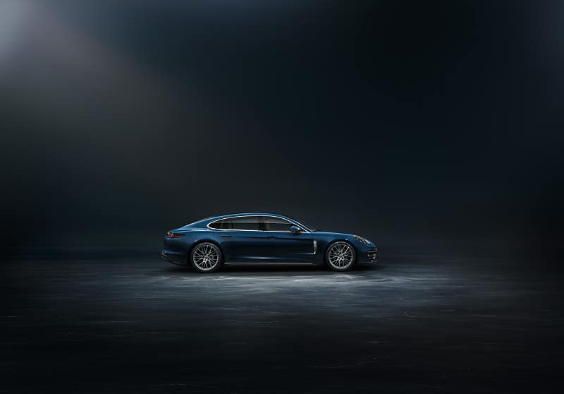 페이스리프트로 한층 더 강력해진 포르쉐 스포츠 세단 ‘신형 파나메라’ 국내 공식 출시!