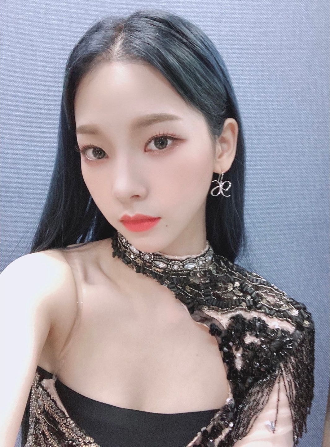 도회적인 이미지의 쿨톤! 겨울 쿨톤 연예인 스타일링 분석 : 네이버 포스트