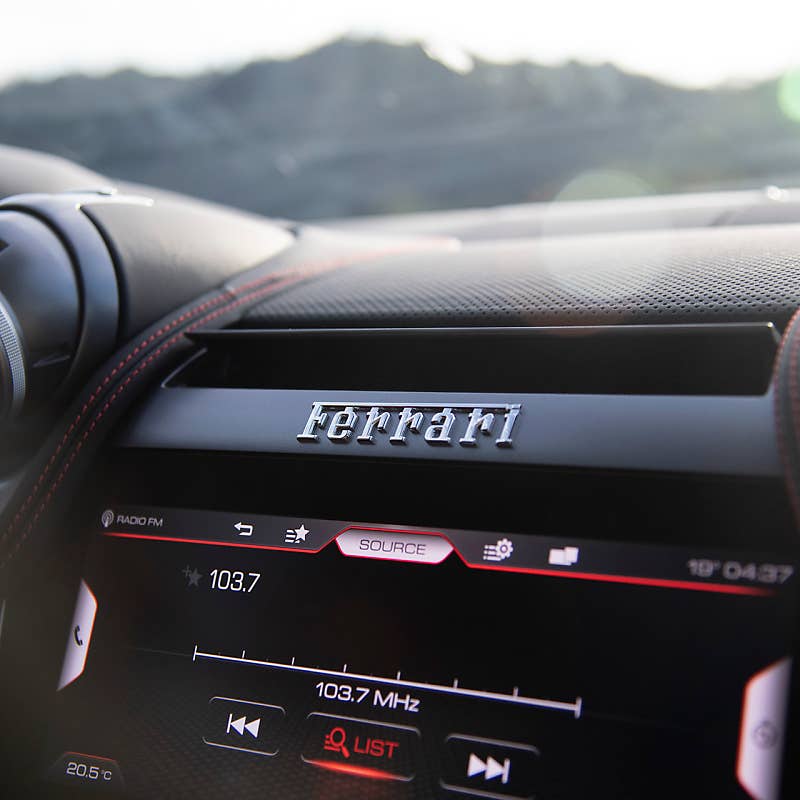 자외선 패치,
자동차 기자에게도 유용하다?