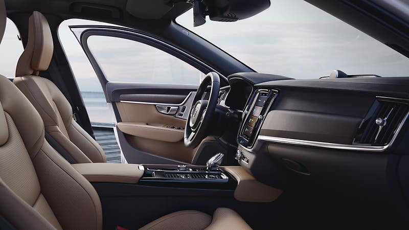 롱레인지 배터리 탑재! 462ps 볼보 XC90·S90·XC60 리차지 PHEV 출시