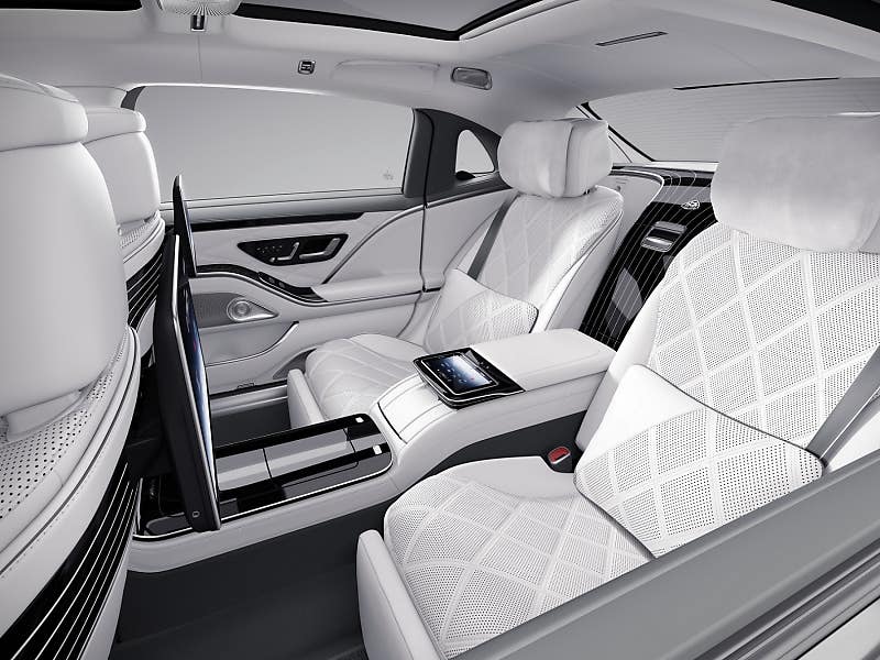 “사는 건 어렵고 구경이라도 합시다” 마이바흐 100주년 기념 모델 출시