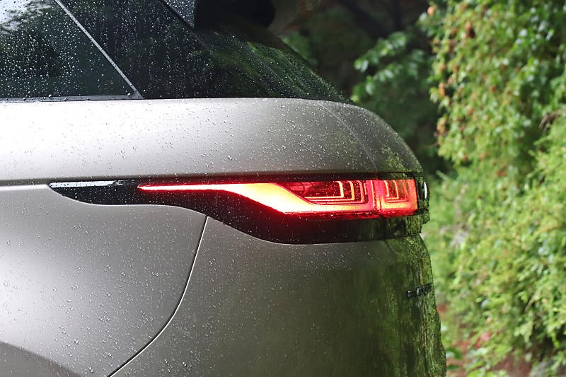 "경쟁자가 없습니다" 독점적 지위 누리는 컴팩트 럭셔리 '레인지로버 이보크'